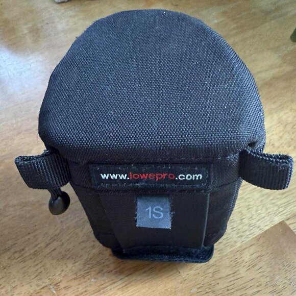 Lowepro Small Camera Lens Bag with Strap - Picture 3 of 6